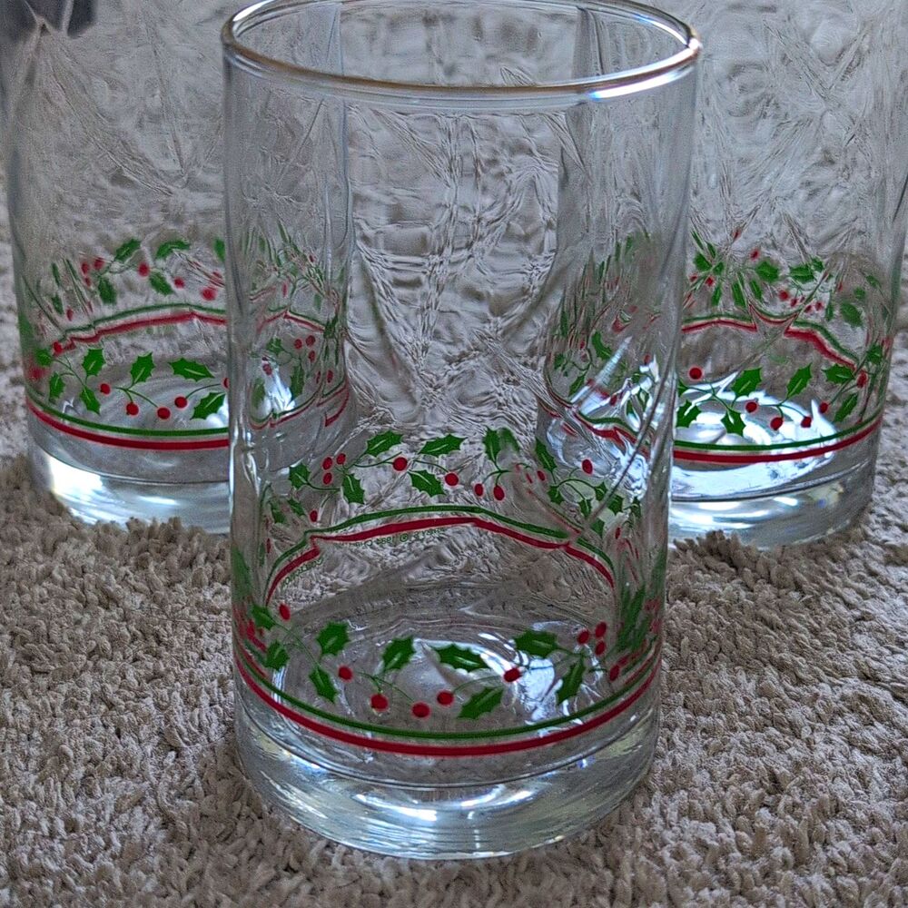 VTG 1980s Arby’s 1984 Christmas Collection Glasses Set of 6 Holly Berry Libbey